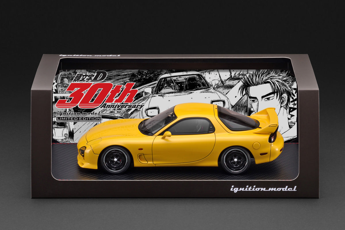 週末限定お値下 頭文字D　MODELER’S1/43scaleFC3S・FD3S 3941_coming_with_figure_packag