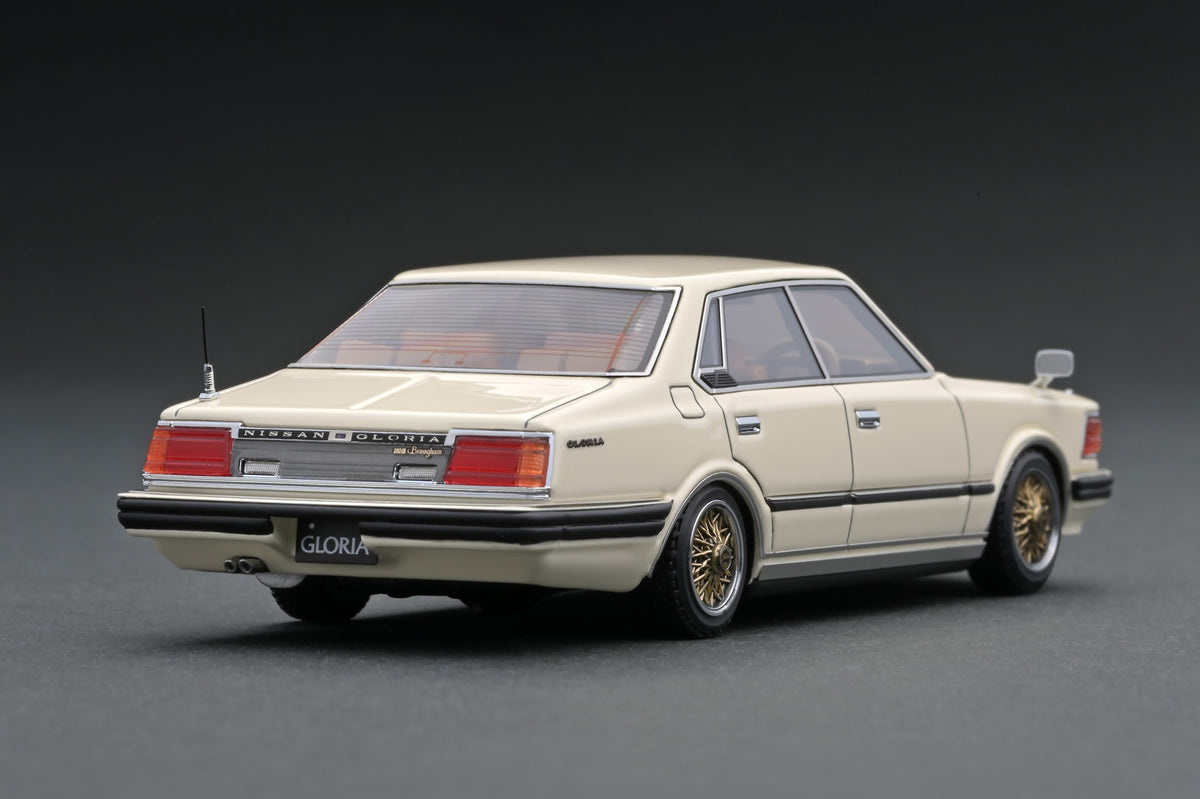 IG1458 Nissan Gloria P430 4Door Hardtop 280E Brougham