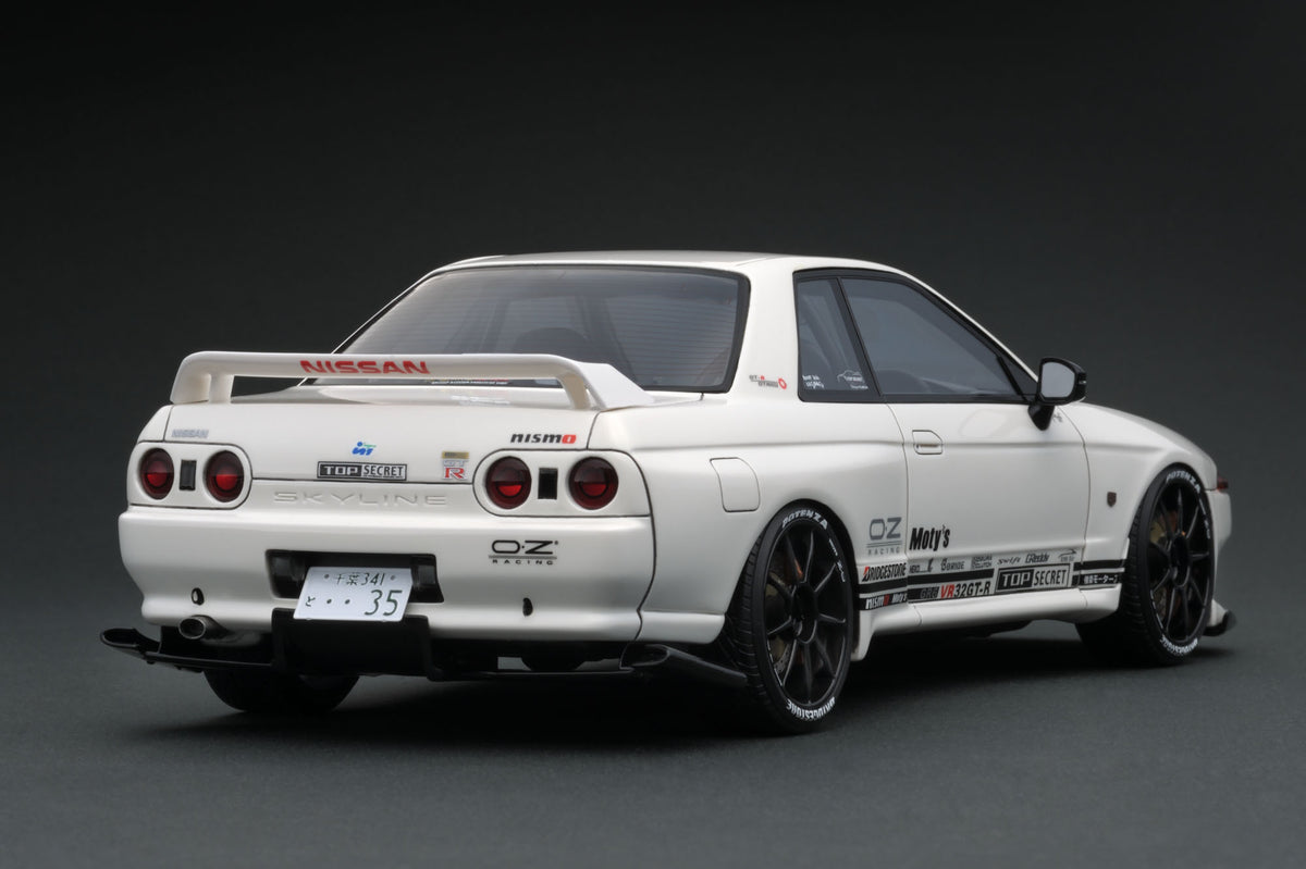 IG1520 TOP SECRET GT-R (VR32) White – ignition model