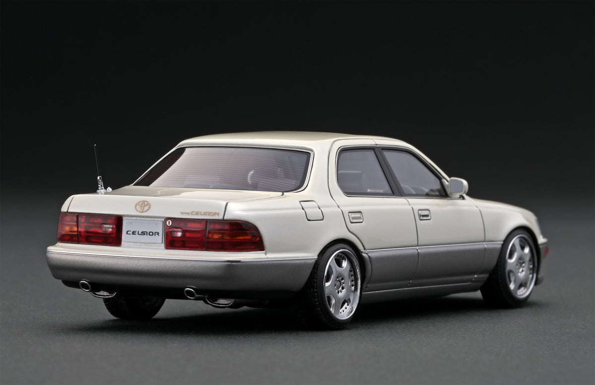 IG1820 Toyota CELSIOR (F10) Pearl White – ignition model