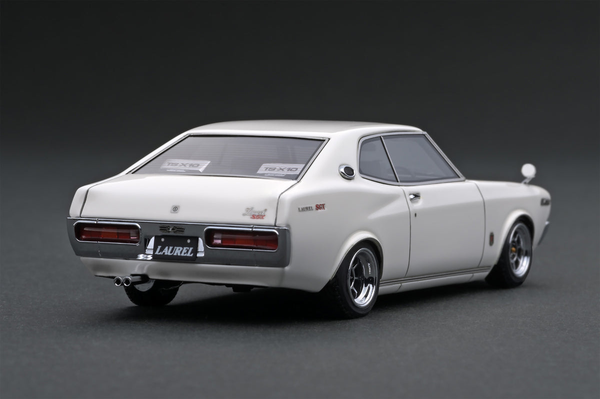 Ignition Model 1:43 Nissan Laurel 2000SGX (C130） - White