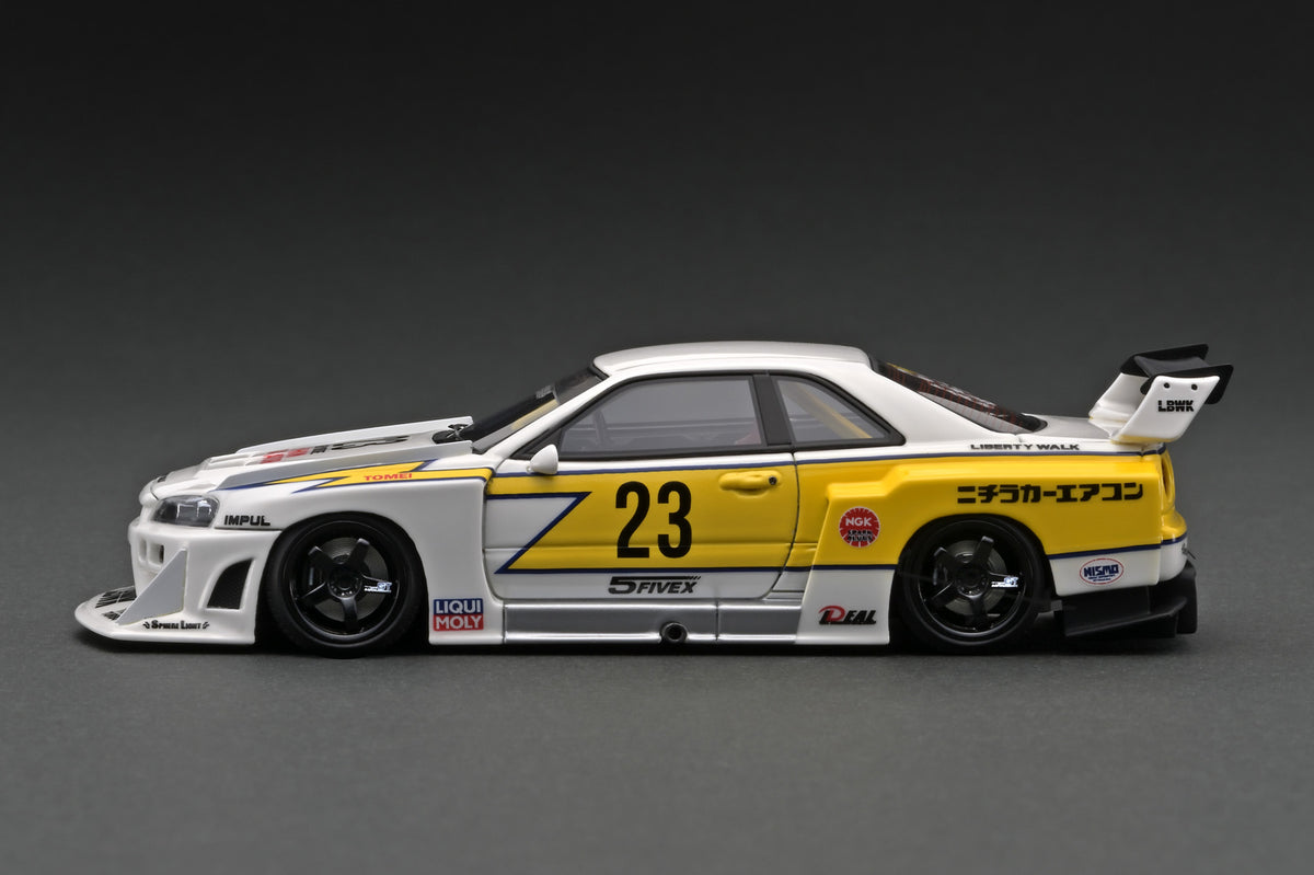 IG2851 LB-ER34 Super Silhouette SKYLINE White/Yellow With Mr. Kato