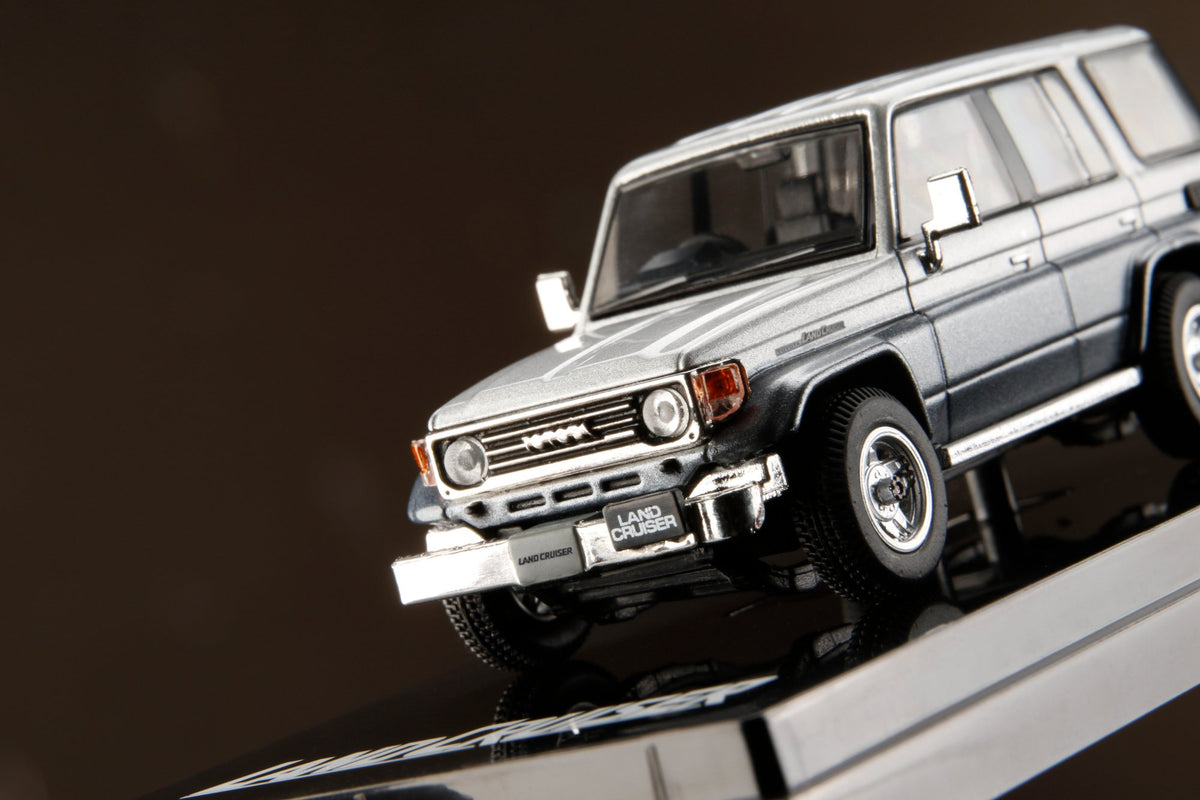 Takara Tomy Tomica Premium TP04 Toyota LAND CRUISER Limited