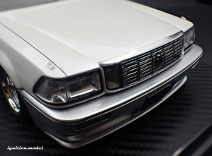 IG3732 TOYOTA CROWN Royal Saloon G (130) Pearl White/Silver --- PREORDER (delivery in Q2 2026)