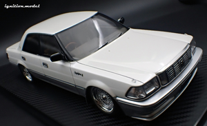 IG3732 TOYOTA CROWN Royal Saloon G (130) Pearl White/Silver --- PREORDER (delivery in Q2 2026)