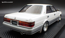 IG3732 TOYOTA CROWN Royal Saloon G (130) Pearl White/Silver --- PREORDER (delivery in Q2 2026)