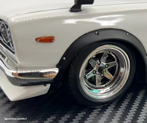 Mark43 1:43 Nissan SKYLINE 2000 GT-R KPGC10 White PM4335W Moulé sous Mark43 1:43 Nissan SKYLINE 2000 GT-R KPGC10 White PM4335W Moulé sous