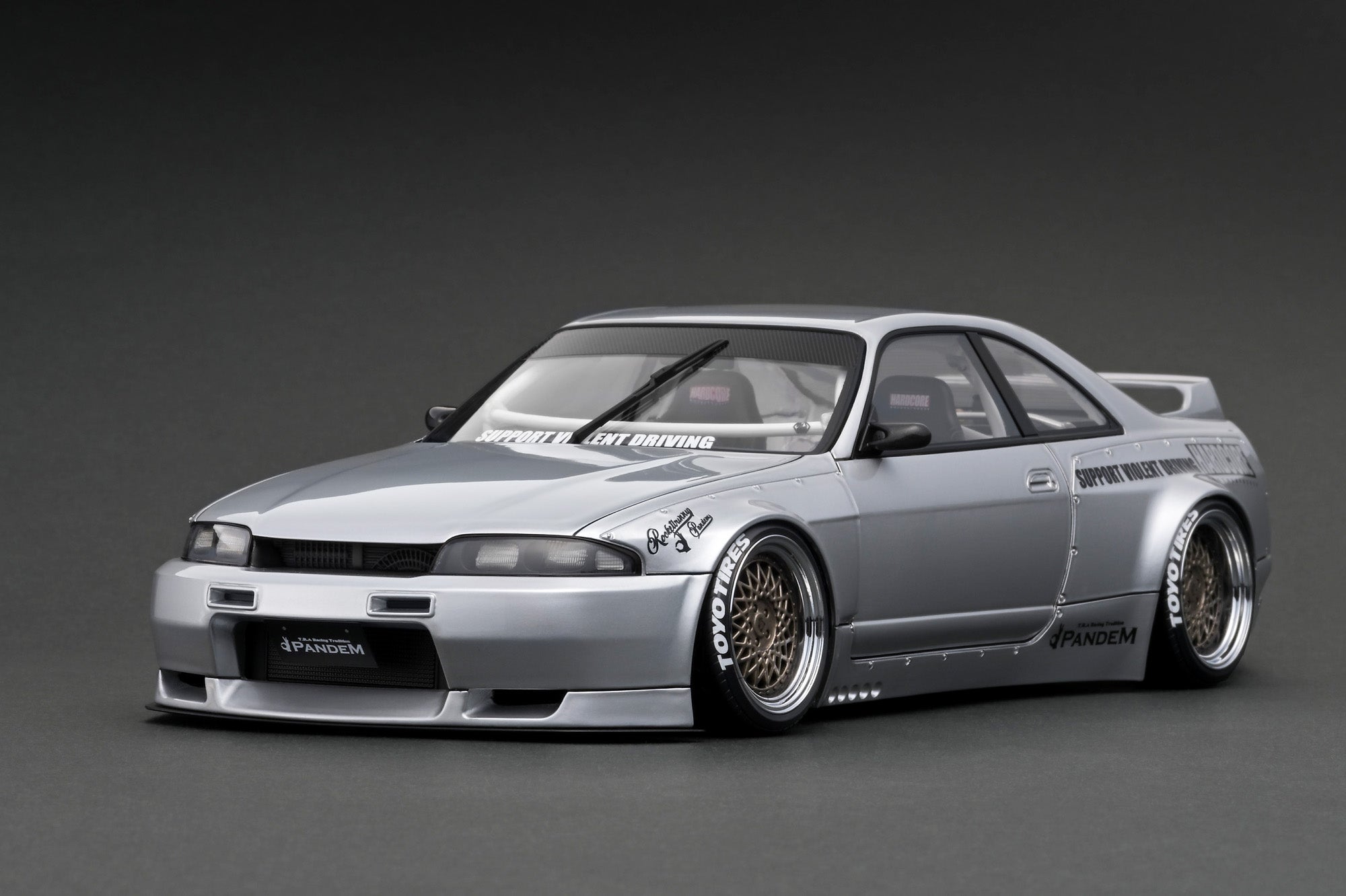 IG3031 PANDEM GT-R (BCNR33) Silver With RB26 engine – ignition model