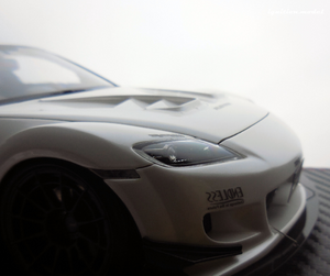 IG3174 Mazda RX-8 (SE3P) RE Amemiya Pearl White With 13B Engine