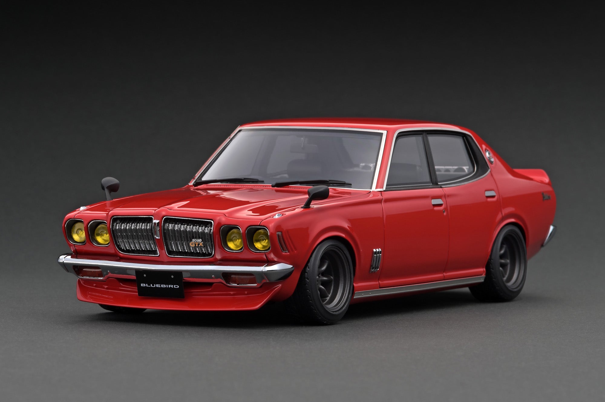 IG3168 Nissan Bluebird U 2000GTX (G610) Red – ignition model