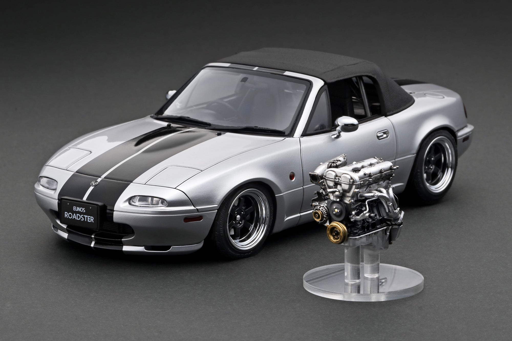 IG3202 Eunos Roadster (NA) Silver With B6-ZE Engine IG3202 Eunos Roadster (NA) Silver With B6-ZE Engine