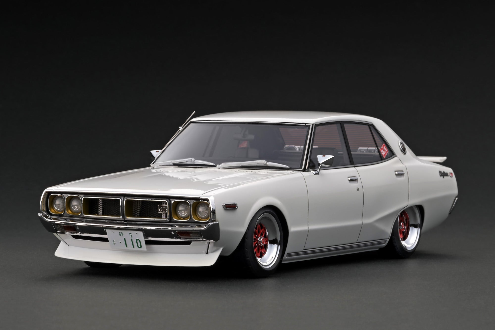 IG3268 Nissan Skyline 2000 GT-X (GC110) Pearl White With L28 Engine ...