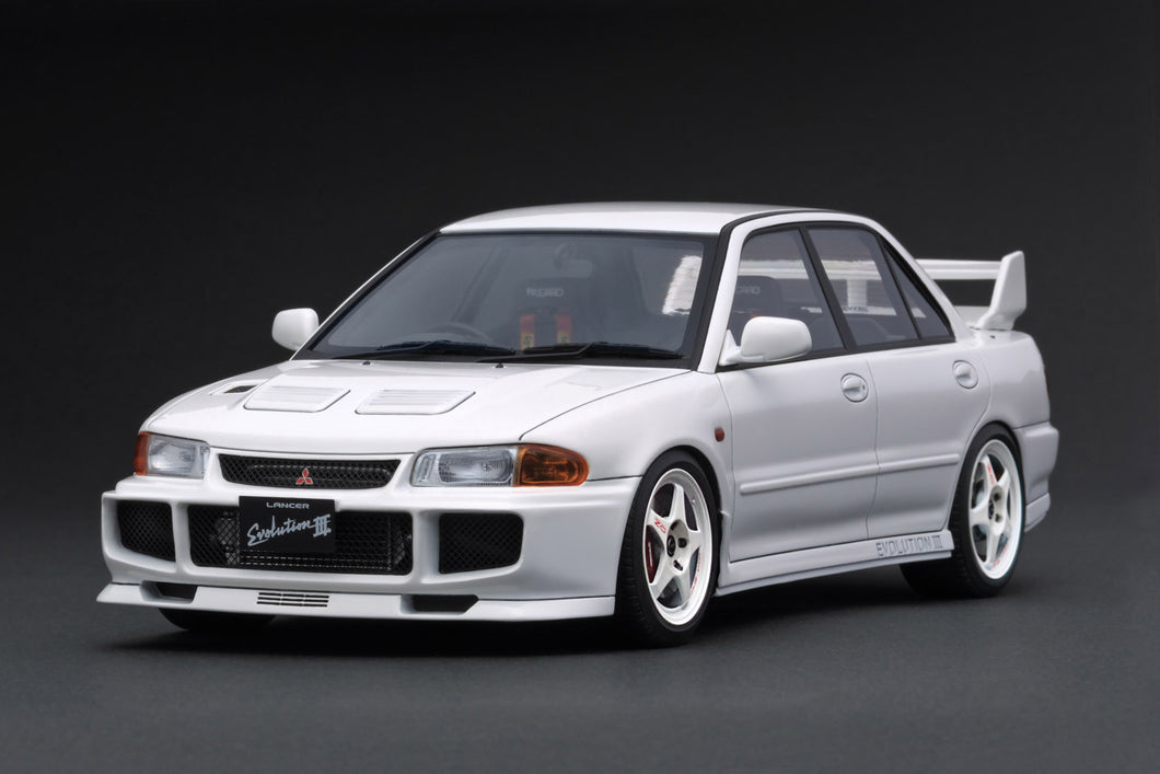 IG3549 Mitsubishi Lancer Evolution III GSR (CE9A) White --- PREORDER (delivery in Q4 2024)