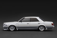 IG3732 TOYOTA CROWN Royal Saloon G (130) Pearl White/Silver --- PREORDER (delivery in Q2 2026)