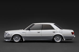 IG3732 TOYOTA CROWN Royal Saloon G (130) Pearl White/Silver --- PREORDER (delivery in Q2 2026)