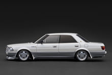 IG3733 TOYOTA CROWN Royal Saloon G (130) Pearl White/Silver --- PREORDER (delivery in Q3 2026)