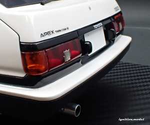 IG3659 INITIAL D Toyota Sprinter Trueno 3Dr  GT Apex(AE86) White/Black With Mr.Bunta Fujiwara --- PREORDER (delivery in Q1 2025)