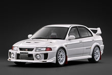 IG4018 Mitsubishi LANCER EVOLUTION V (CP9A) White With Engine --- PREORDER (delivery in Q1-Q2 2027)
