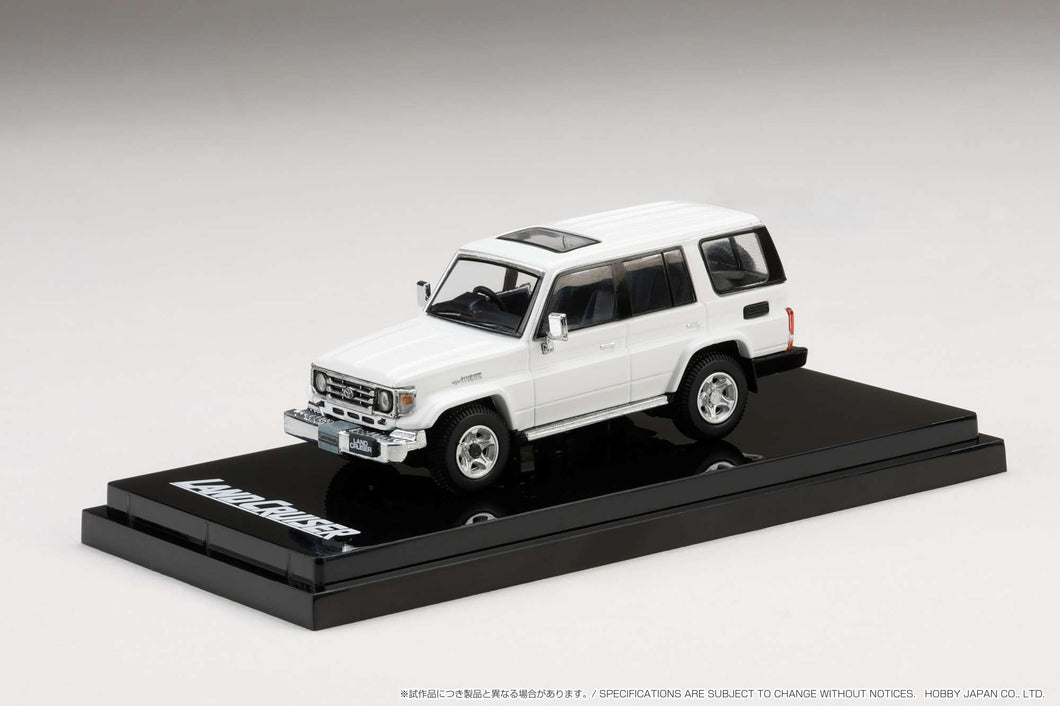 Hobby Japan HJ642038BW Toyota LANDCRUISER 70 ZX 4DOOR '2001 WHITE 