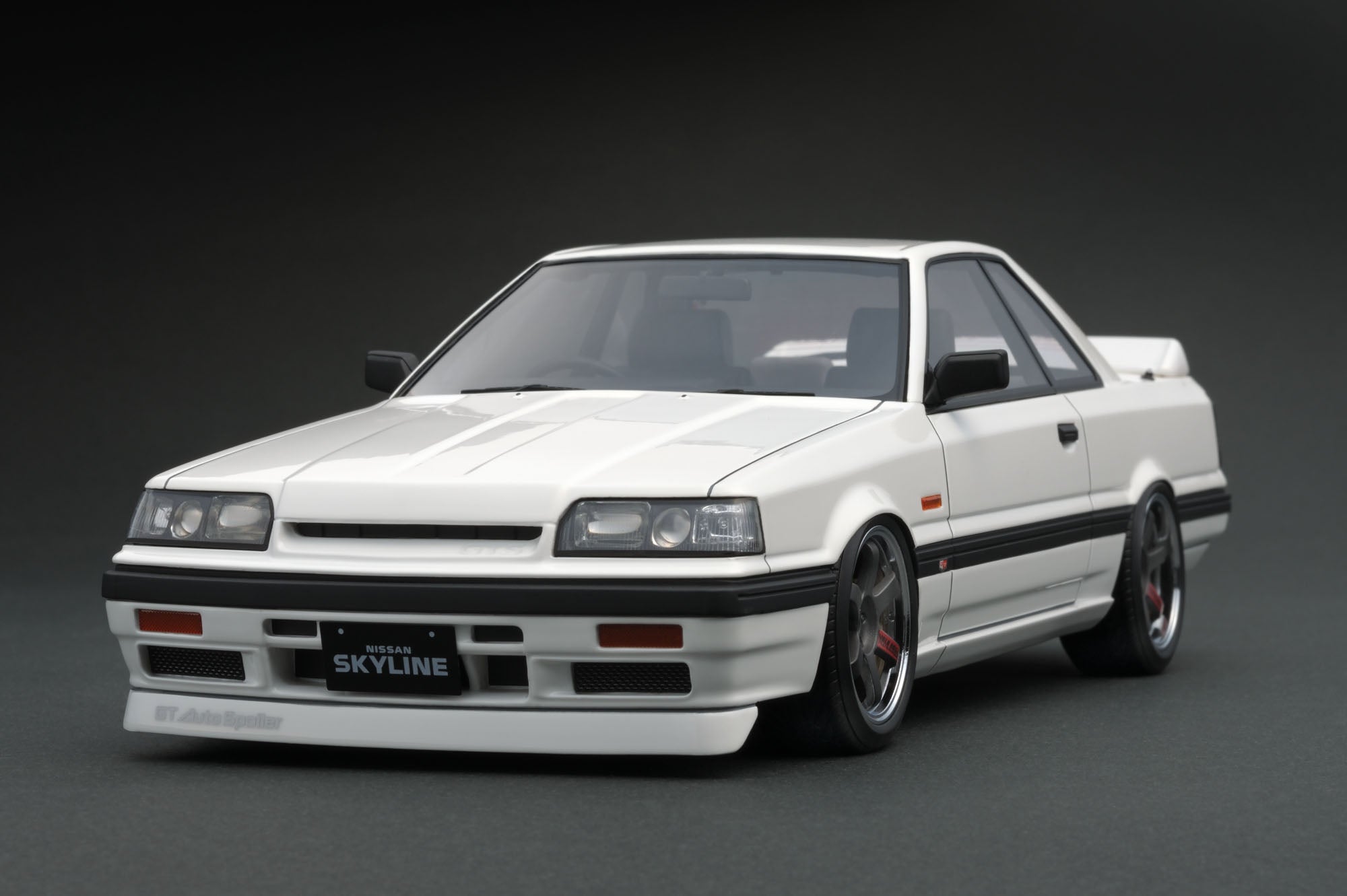 IG0998 Nissan Skyline GTS-R (R31) White – ignition model