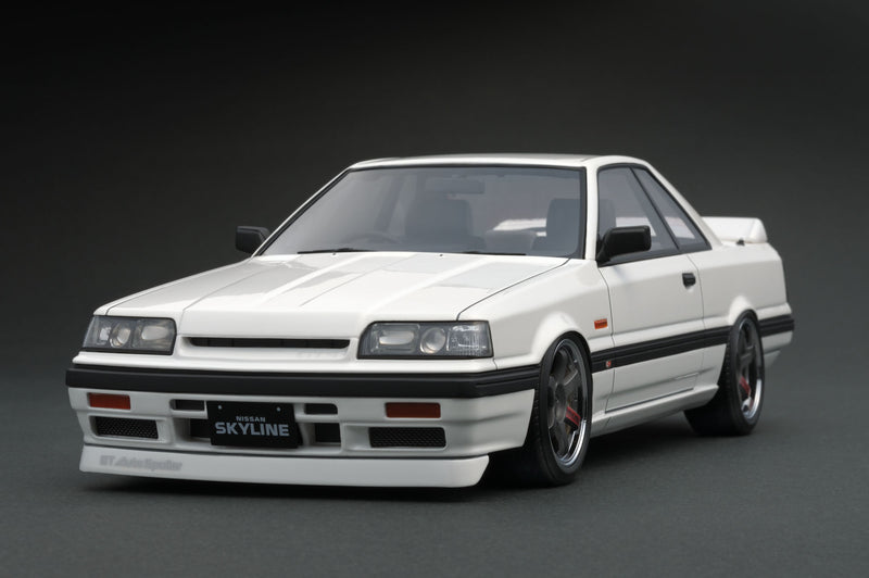 1/12 POPRACE NISSAN R34 GT-R Z-TUNE WHITE with ENGINE Resin