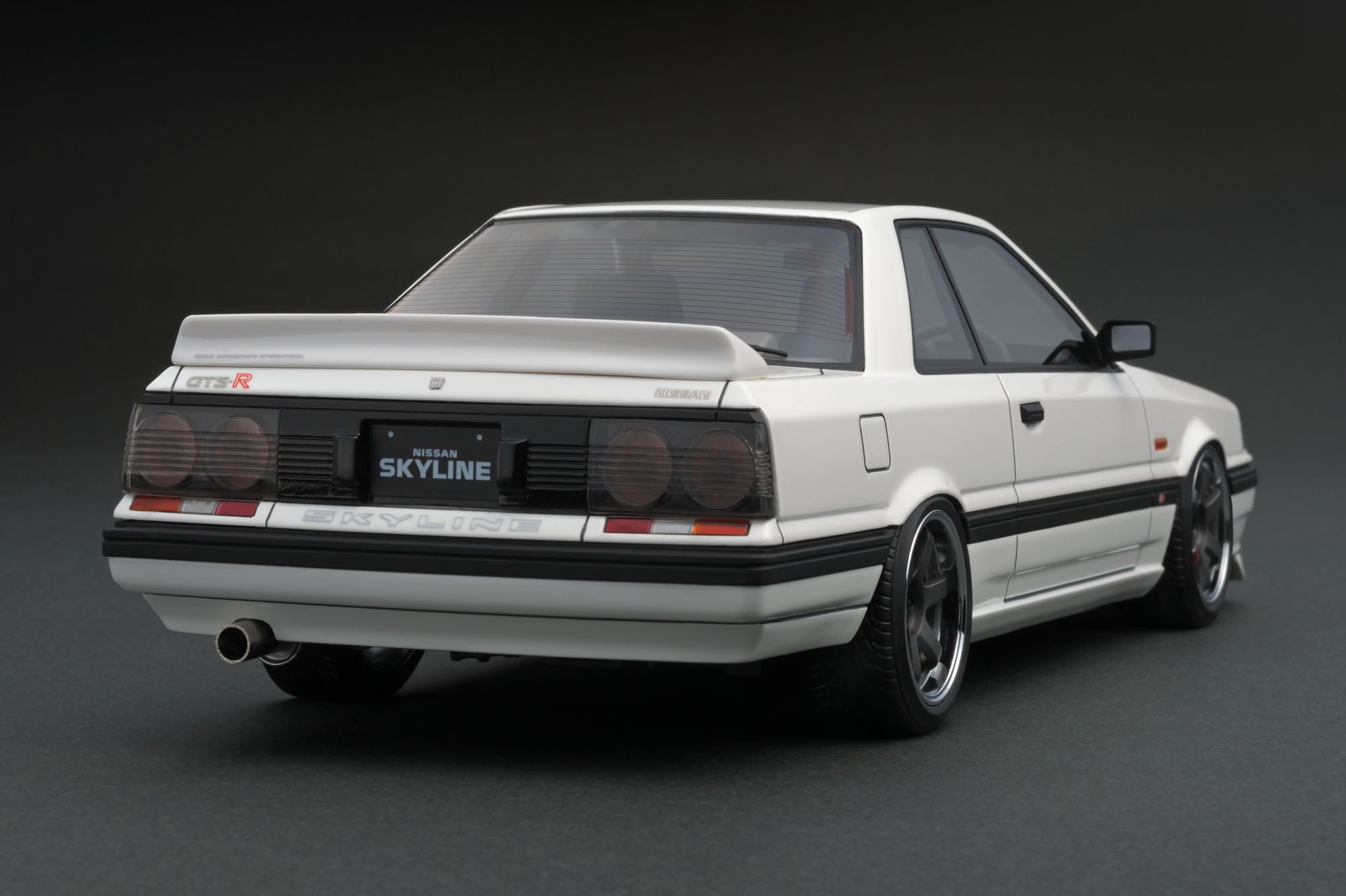 White R31 Skyline Rear IG0998 Nissan Skyline GTS-R (R31) White – ignition model