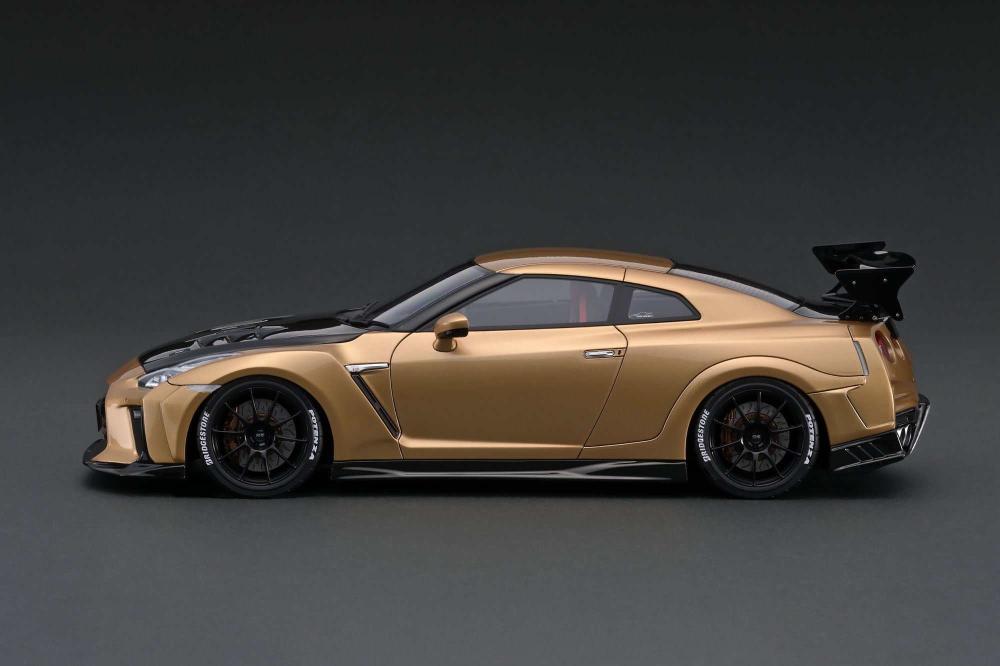 IG1534 TOP SECRET GT-R (R35) Gold – ignition model