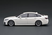 IG1677 Toyota Crown (220) 3.5L RS Advance White