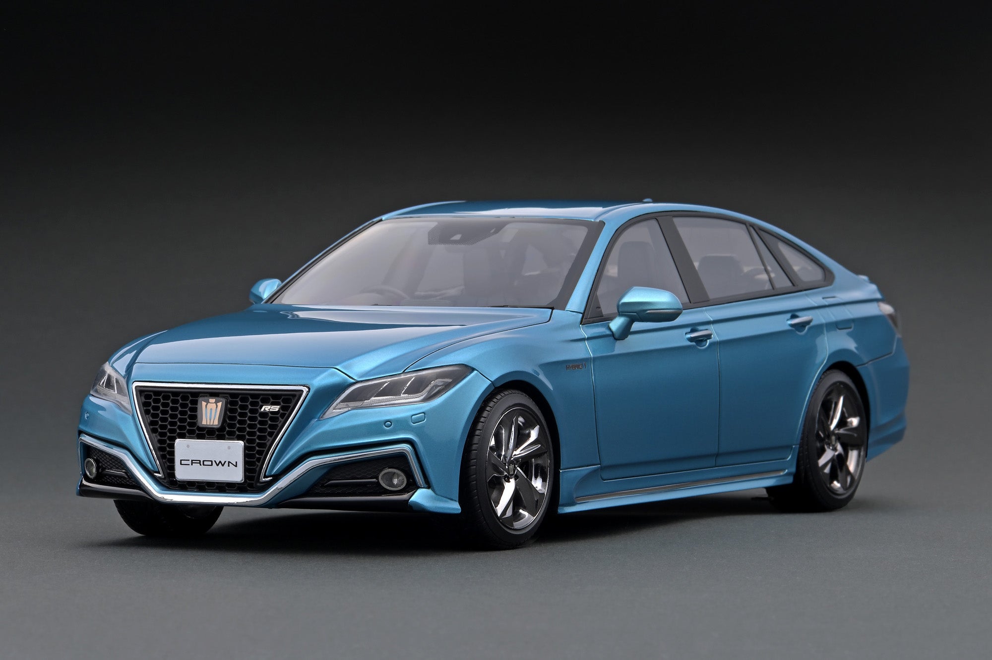 IG1683 Toyota Crown (220) 3.5L RS Advance Light Blue