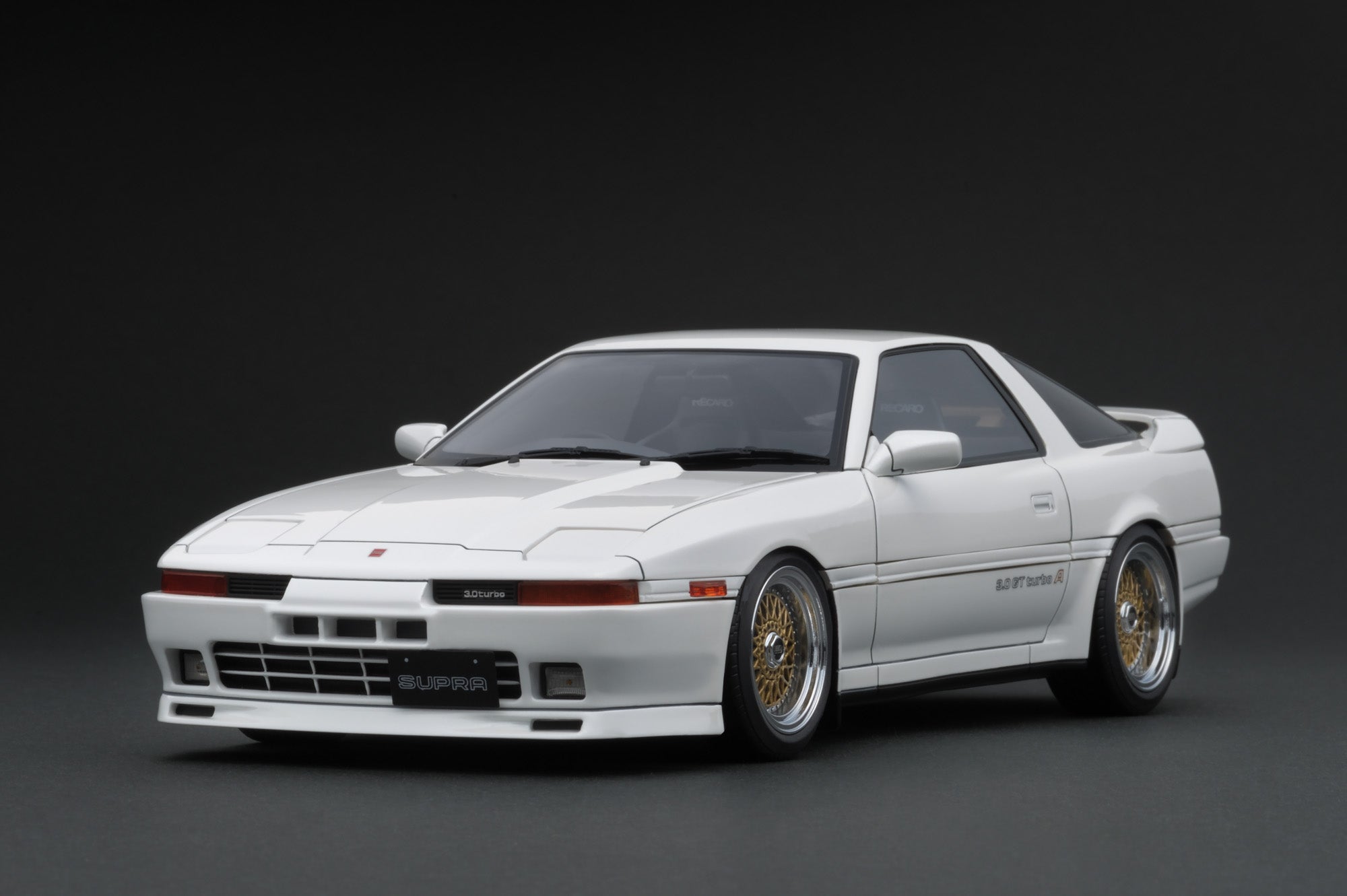 IG1737 Toyota Supra turbo A (MA70) Pearl White – ignition model