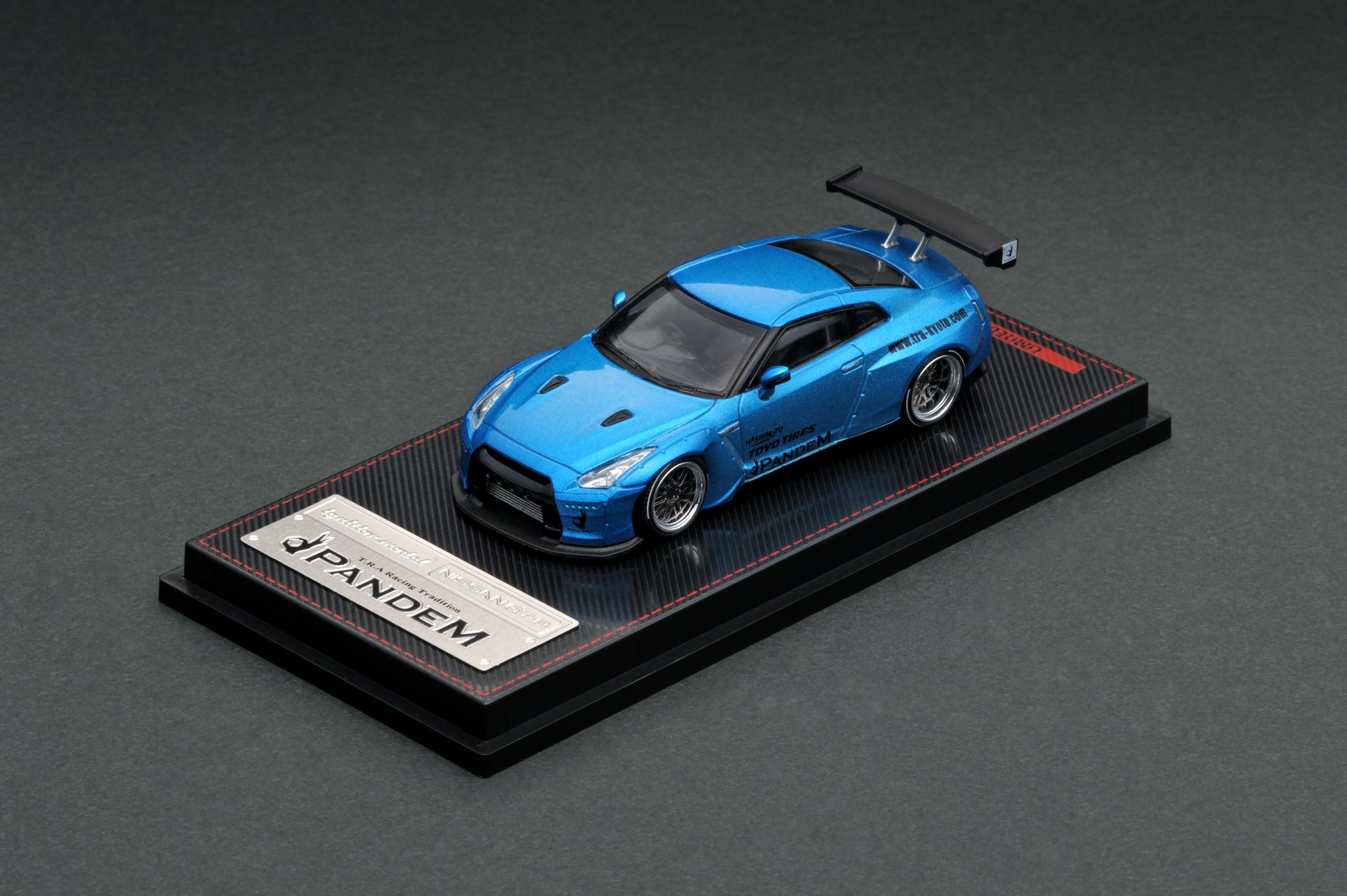 Pandem R354 IG1747 PANDEM R35 GT-R Blue Metallic – ignition model