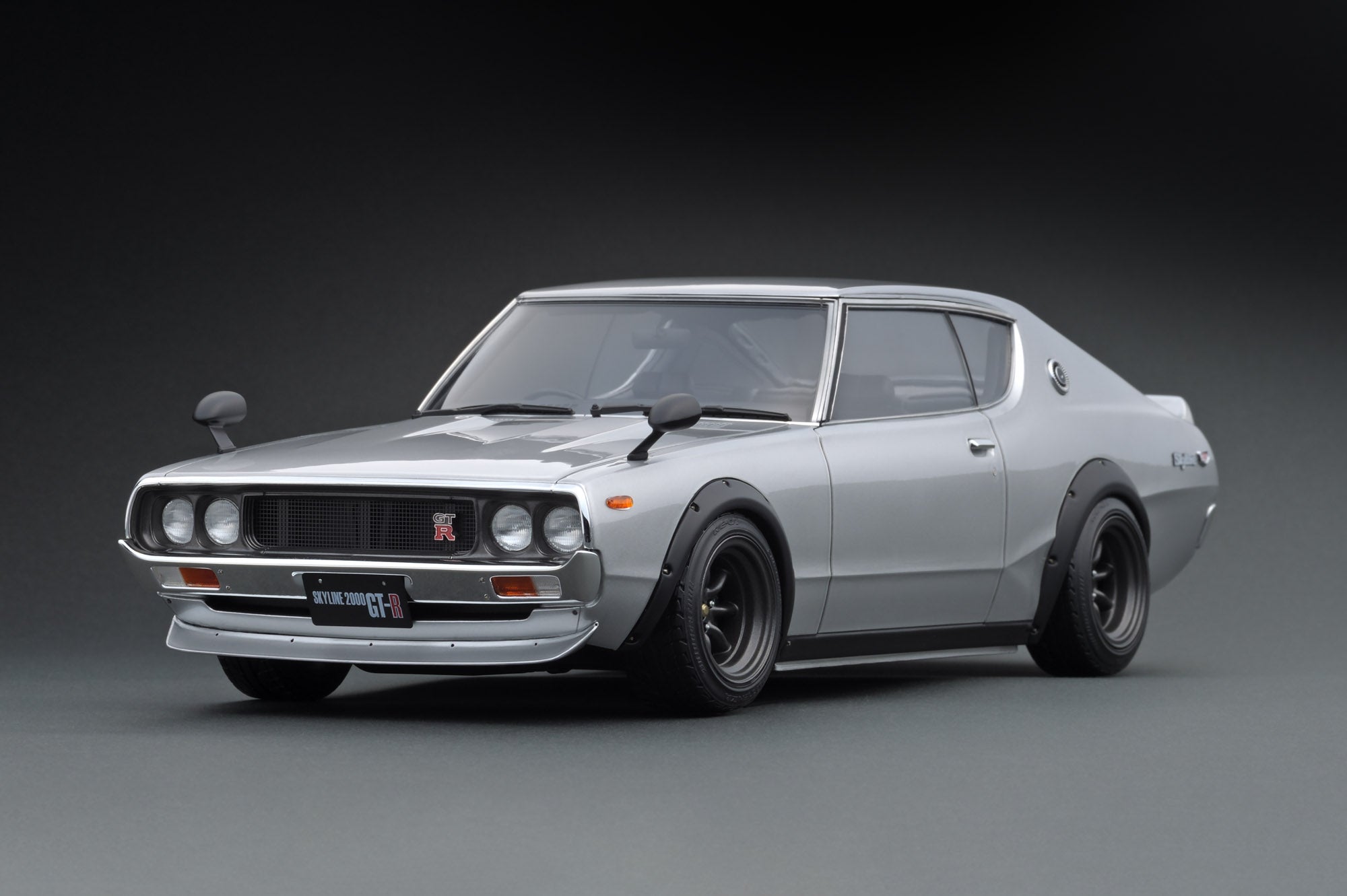 IG1803 Nissan Skyline 2000 GT-R (KPGC110) Silver – ignition model