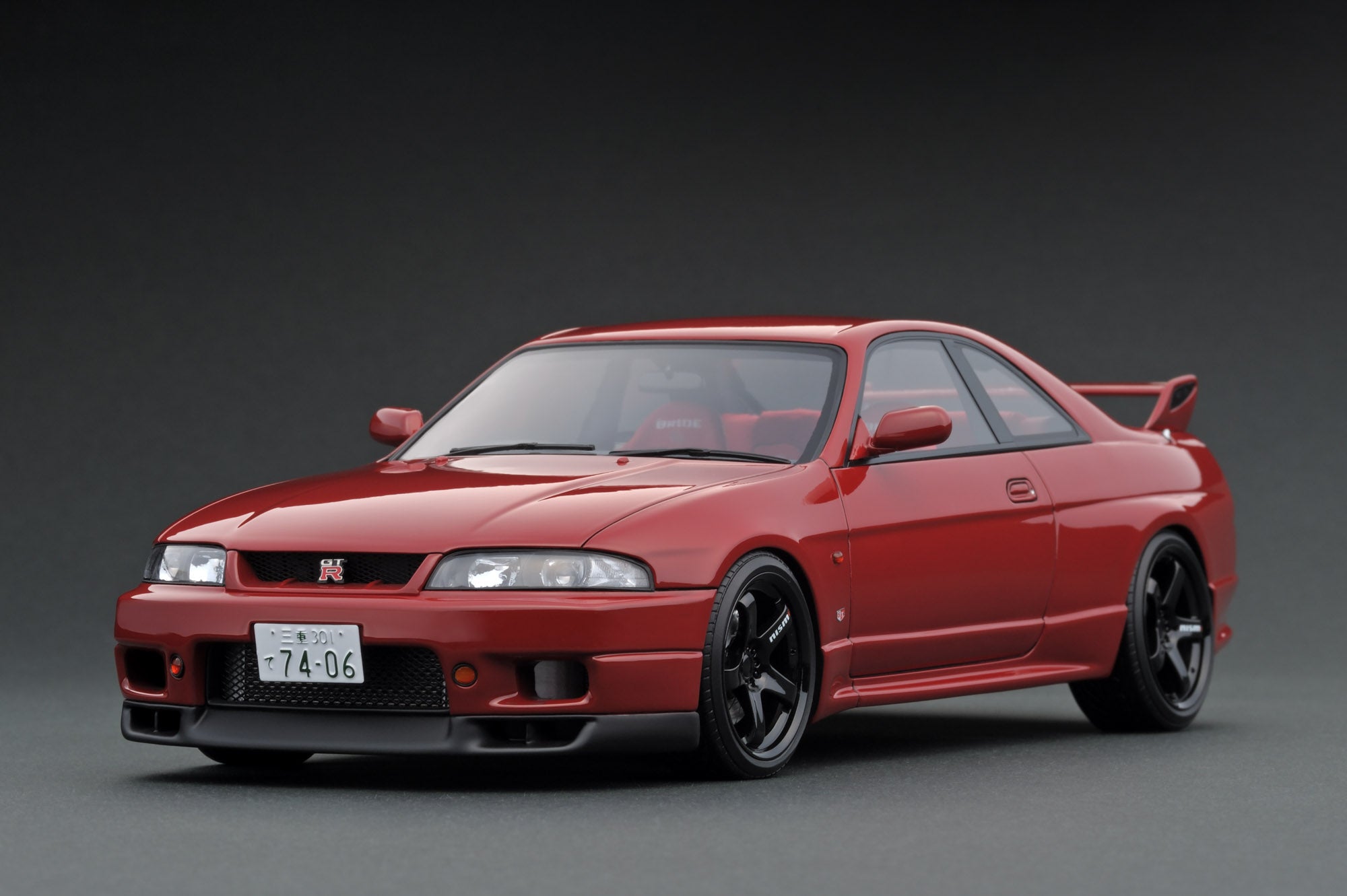 IG1841 Nissan Skyline GT-R (BCNR33) Matsuda Street Red – ignition model