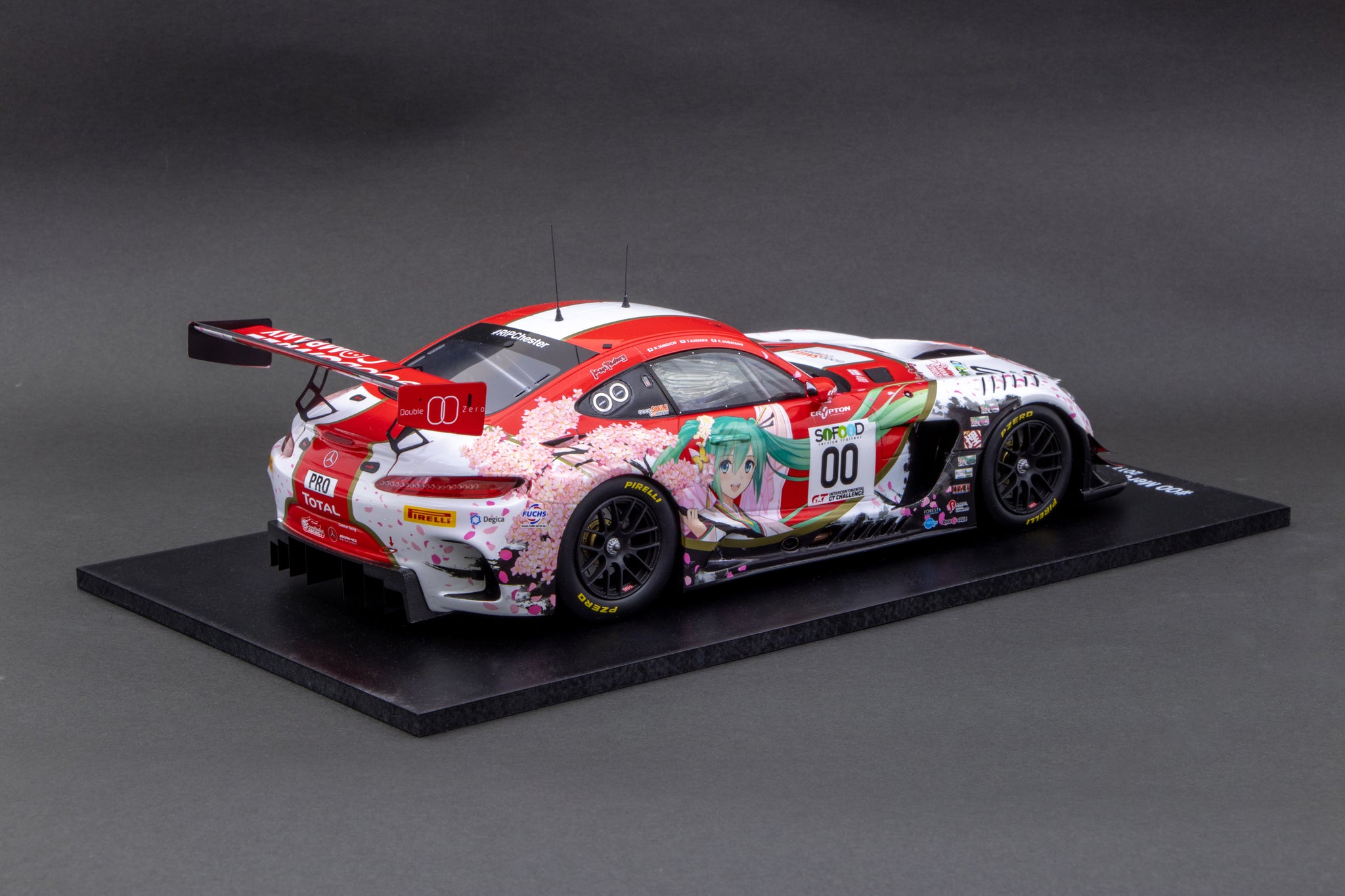 Good Smile Racing GR84260 GOOD SMILE HATSUNE MIKU AMG 2017 SPA24H ver ...