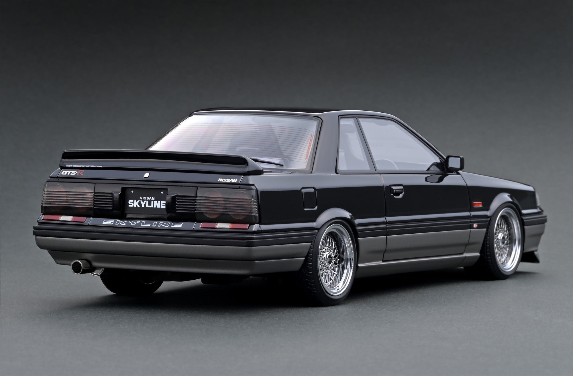 IG2108 Nissan Skyline GTS-R (R31) Black/Gunmetallic – ignition model