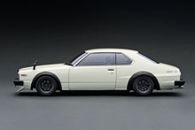 IG2163 Nissan Skyline 2000 GT-ES (C210) White