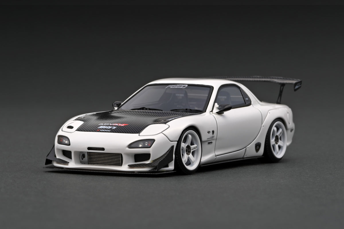 IG2187 FEED RX-7 (FD3S) White with carbon bonnet – ignition model