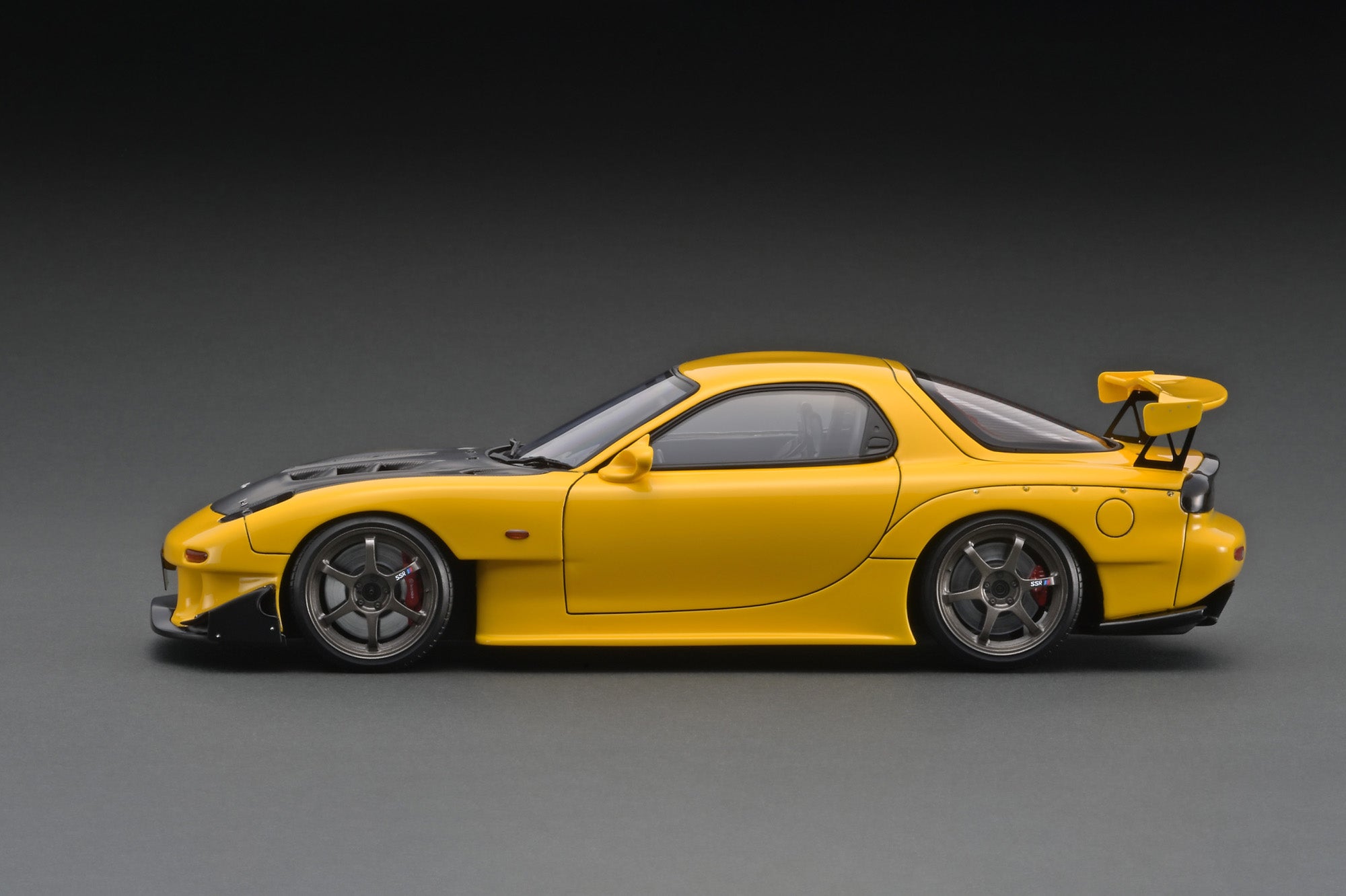 IG2228 Mazda RX-7 (FD3S) Yellow – ignition model