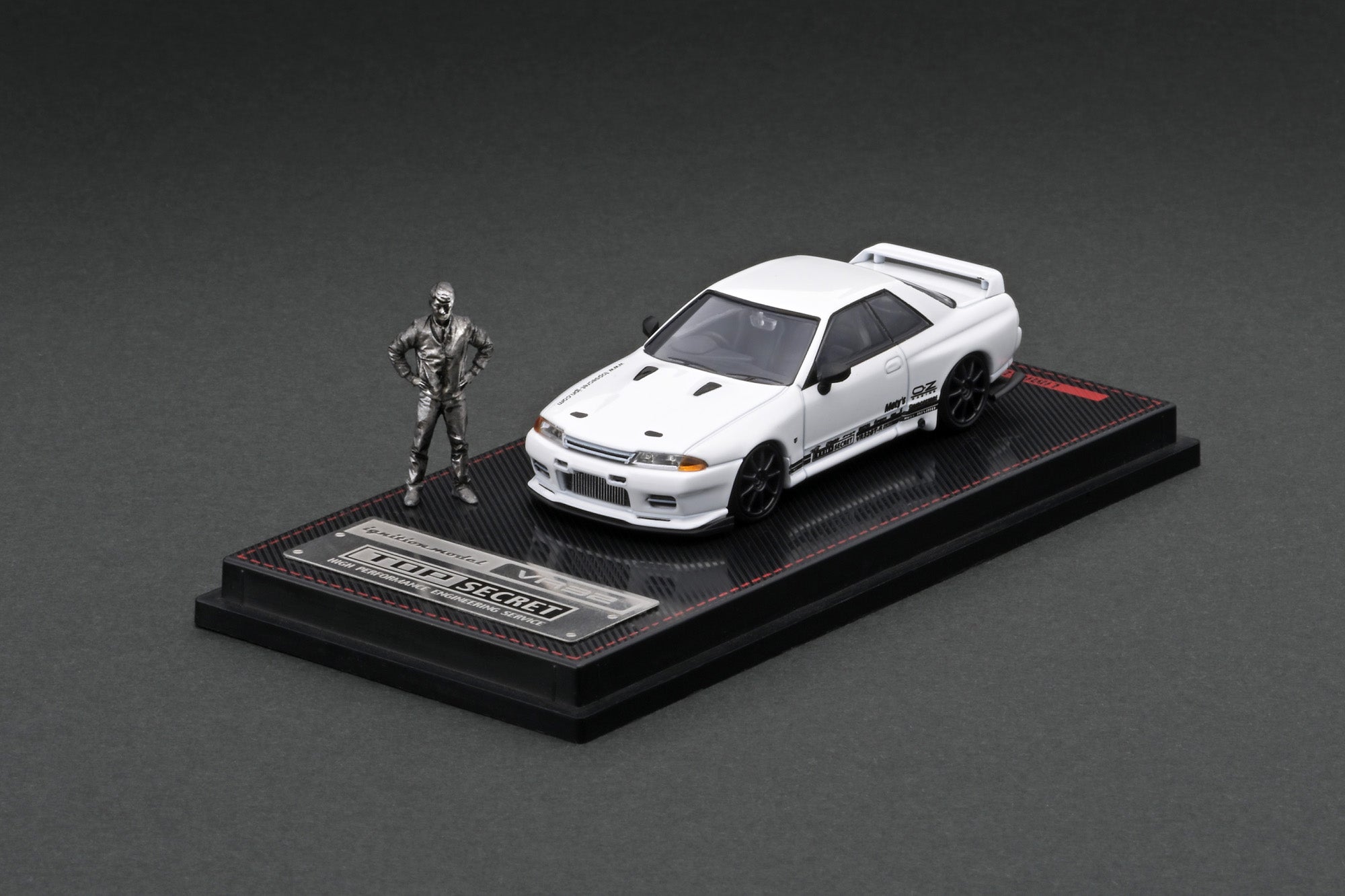 IG2389 TOP SECRET GT-R (VR32) White With Smokey Nagata metal